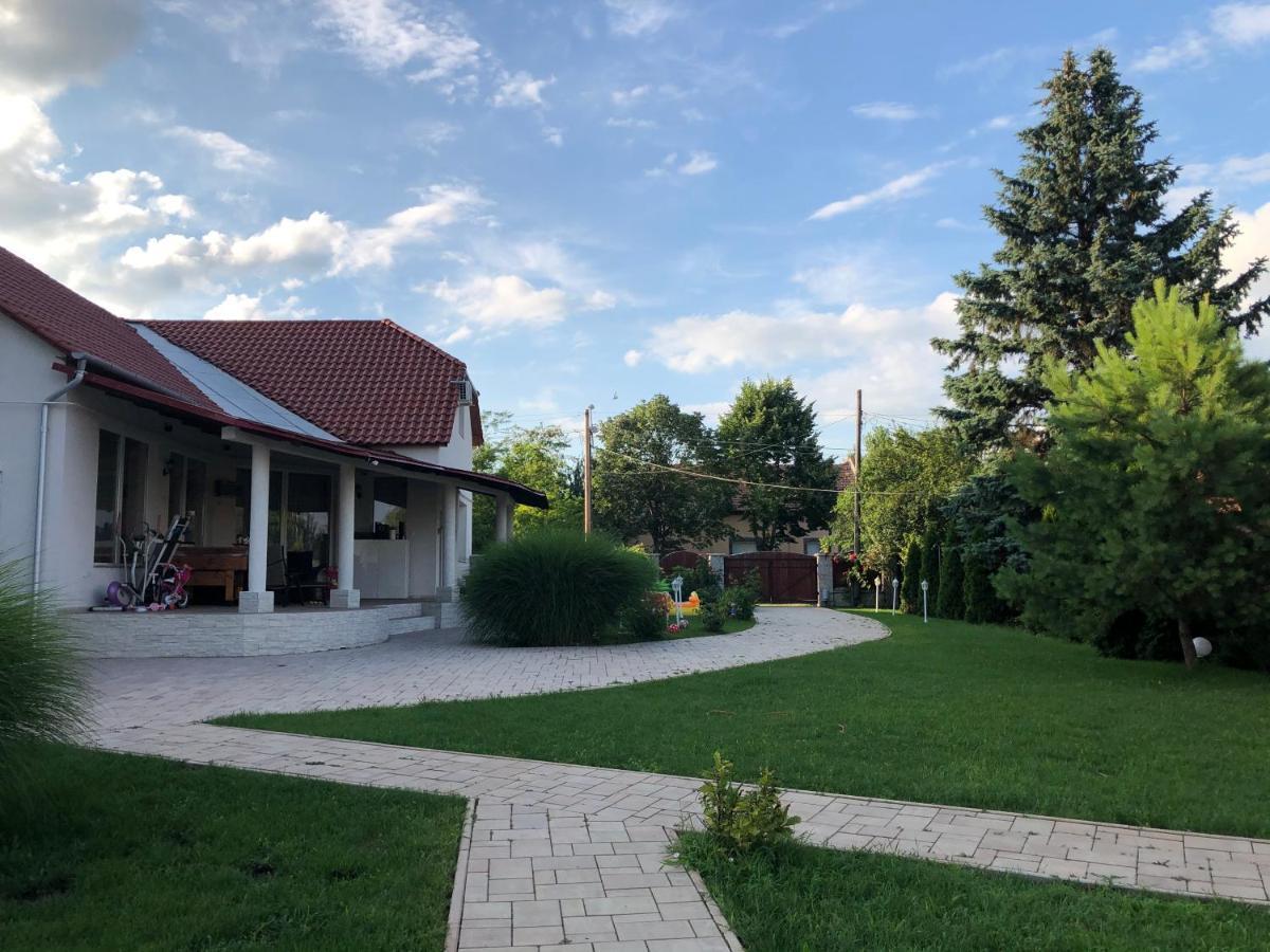 Battonya House Διαμέρισμα Εξωτερικό φωτογραφία