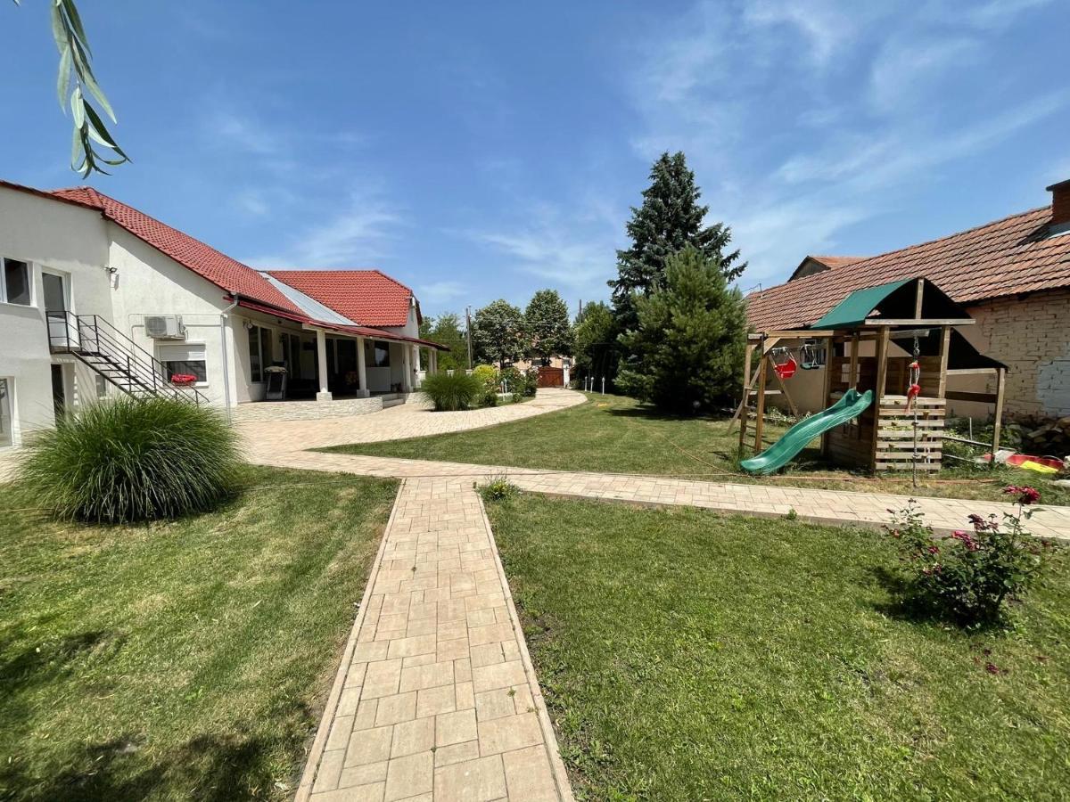 Battonya House Διαμέρισμα Εξωτερικό φωτογραφία