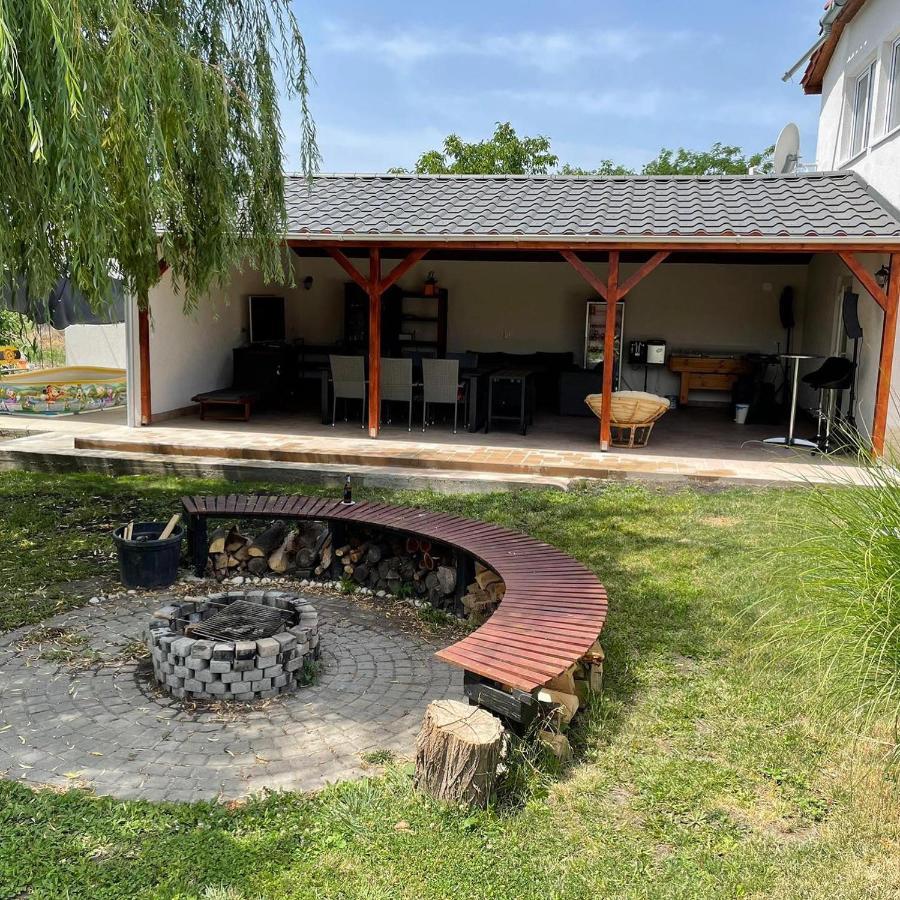 Battonya House Διαμέρισμα Εξωτερικό φωτογραφία