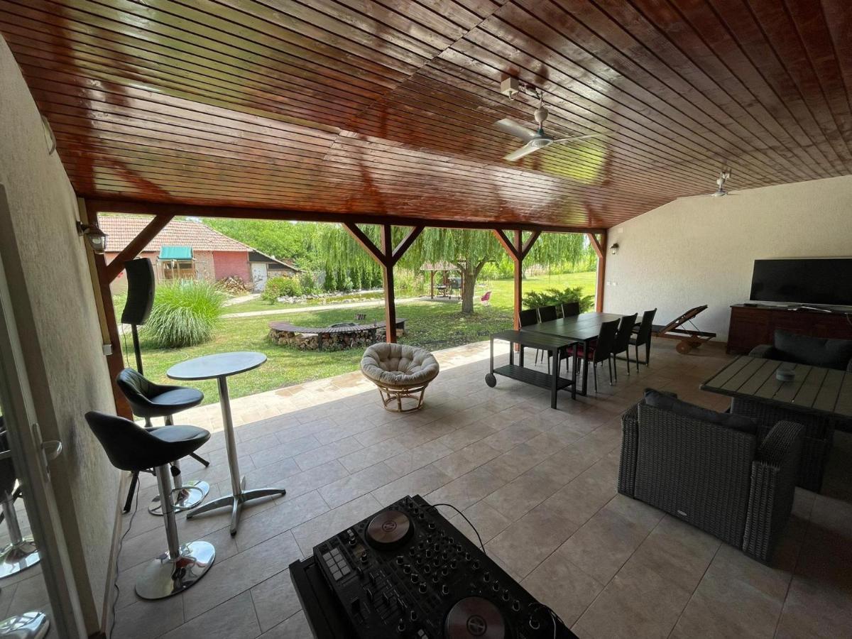 Battonya House Διαμέρισμα Εξωτερικό φωτογραφία