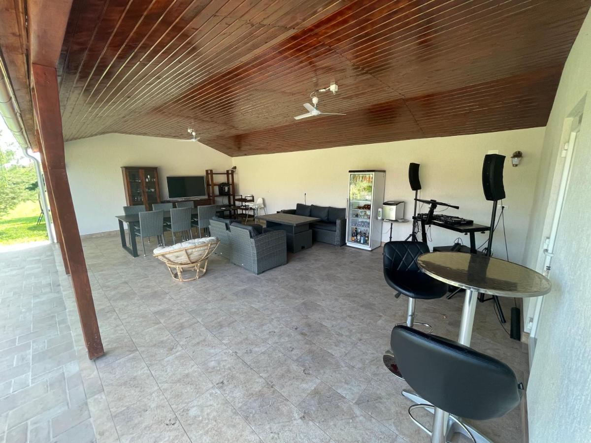 Battonya House Διαμέρισμα Εξωτερικό φωτογραφία